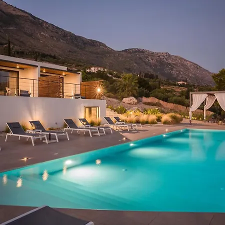 Kefalonian Escape Valeriános